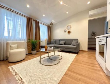 ŞAHİN PERA SUİT3 Central location 2 Br 3 Ac great apartment 2