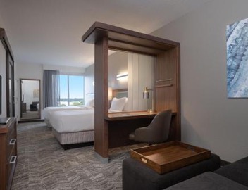 SpringHill Suites by Marriott Orlando at FLAMINGO CROSSINGS Town Center-Western Entrance 3