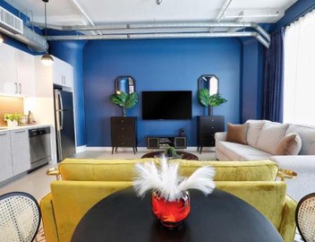 Downtown LA's Most Requested Property, Sleeps 4 with Free Parking! 5