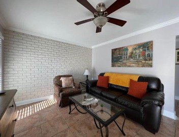 Cute 2 bedroom near LSU 3