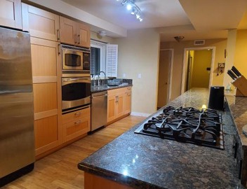 Westside Retreat w Yard, Grill, Hot Tub, Near Sofi Stadium, LAX, and the Beach 5