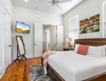 Fabulous Cottages with City Views 5