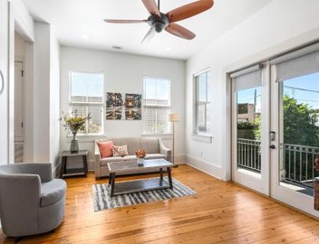 Fabulous Cottages with City Views 2