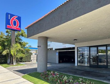 Studio 6 Suites Gardena, CA 3