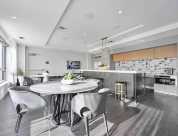 Central Serene Condo King Bed by MIT Harvard GYM 3