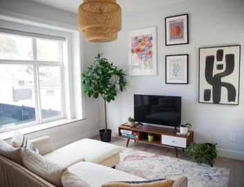 Charming 3BR Home in a Lovely Vancouver Neighborhood 5