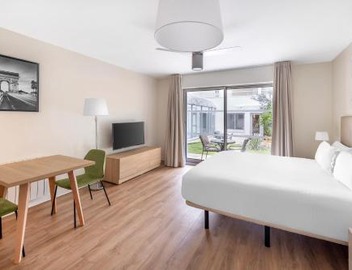 Royal Regency Paris Vincennes 4