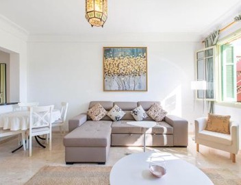 Romantic Retreat next to M avenue 2