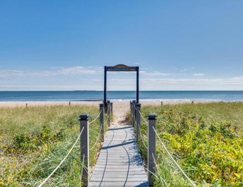 'Beachfront 15' Condo on Old Orchard Beach 5