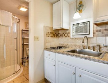 'Beachfront 15' Condo on Old Orchard Beach 4