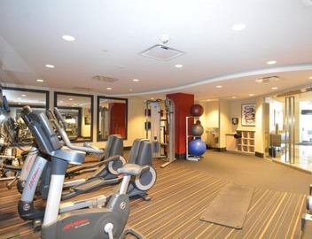 Executive Residence at National Landing, Metro, Pool, Sauna, Gym, Airport 5