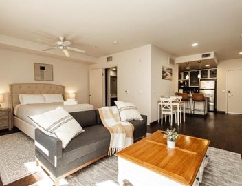 Beautiful Studio in West Hollywood 2