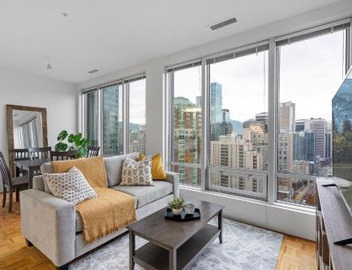 Central Downtown Highrise Condo 4