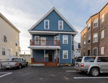 4BR Boston Apt - Pet Friendly & Free Parking, near MBTA Station 2331 3