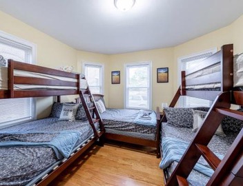 4BR Boston Apt - Pet Friendly & Free Parking, near MBTA Station 2331 5