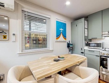 P-Town Studio w/Parking: 1 Block To Tea, Town Ctr 3