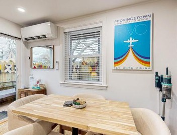 P-Town Studio w/Parking: 1 Block To Tea, Town Ctr 2