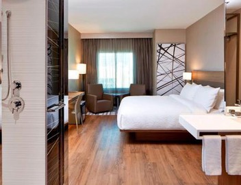 AC Hotel by Marriott Atlanta Buckhead at Phipps Plaza 2