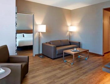 AC Hotel by Marriott Atlanta Buckhead at Phipps Plaza 3