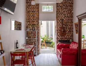 Duplex and private patio at Eiffel Tower 3