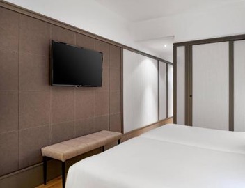 AC Hotel Avenida de América by Marriott 2