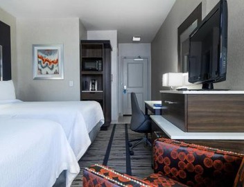Fairfield Inn & Suites by Marriott Boston Cambridge 3