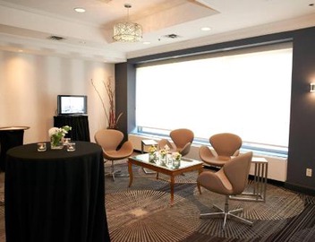Courtyard by Marriott Toronto Downtown 5