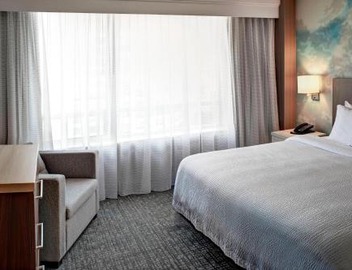 Courtyard by Marriott Toronto Downtown 4