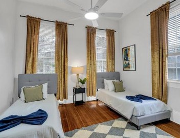 Bright Uptown home w gated parking 2