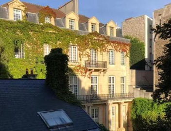 Marais Place des Vosges peaceful air-conditioned 3