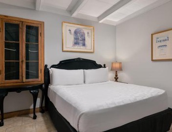 Chateau Hotel 2