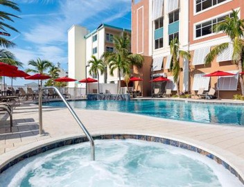 Hampton Inn and Suites Clearwater Beach 5