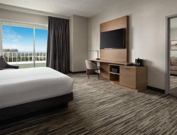 Warner Center Marriott Woodland Hills 3