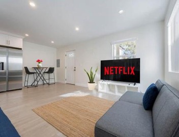Prestige Studio Haven at Burbank 5