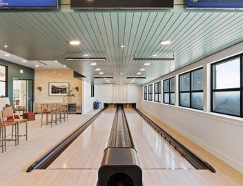 INCREDIBLE Views Capital MTN City Penthouse cnr suite! Best Amenities! ON OUR SHEET 4