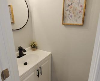 Serene Settler - Capitol Hill 4