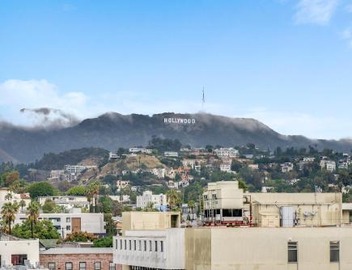View of Hollywood Sign Studio, Free Parking 5