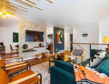 Luxury Living - Kirkland Stylish Home - Prime Spot 3