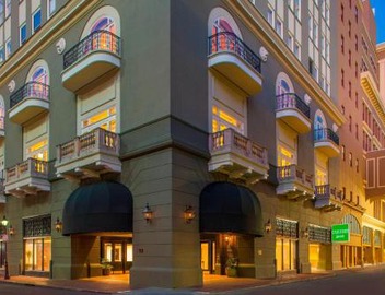 Courtyard by Marriott New Orleans French Quarter/Iberville 2