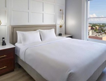 Courtyard by Marriott New Orleans French Quarter/Iberville 5