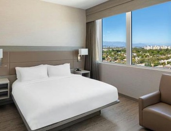 AC Hotel by Marriott Beverly Hills 2