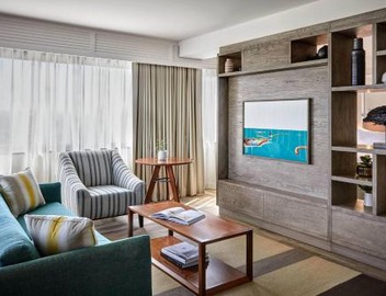 Westdrift Manhattan Beach, Autograph Collection 5