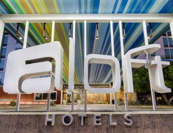 Aloft by Marriott Phoenix-Airport 5