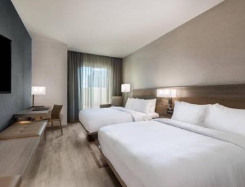 AC Hotel by Marriott Charlotte City Center 2