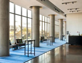 Aloft by Marriott Boston Seaport District 5