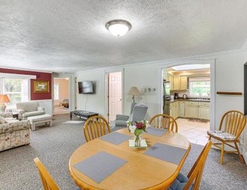 Relax Fireside! Frankfort Apt Near Dtwn & Beaches 4