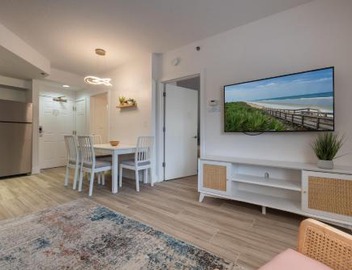 Pool view apartment near Epic Universe and Universal Studios 3
