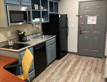 Candlewood Suites LAX Hawthorne by IHG 3