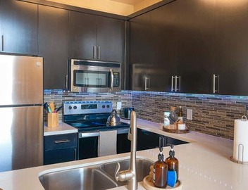 Sunny 1BDR centrally located in Marina del Rey 5