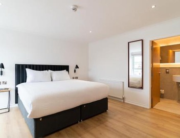 PREMIER SUITES Edinburgh Fountain Court 3